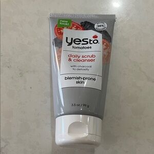 Yesto tomatoes daily scrub/cleanser